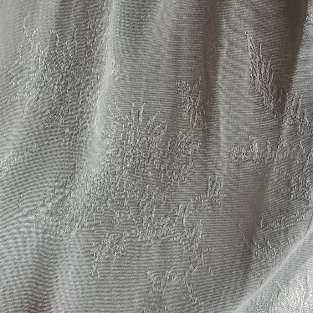 Knox Rose gorgeous embroidered top - Picture 6 of 8